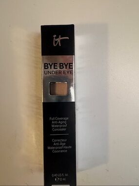 it cosmetics Bye Bye Under Eye Concealer - Light Beige